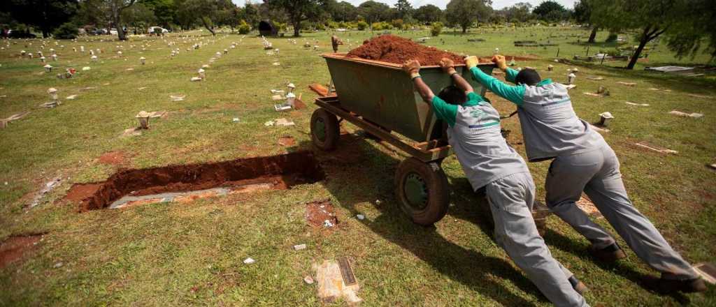 Brasil, con más de 4 mil muertes diarias y un panorama poco alentador