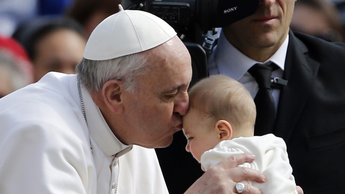 El papa, en contra de los barras pero a favor de los 