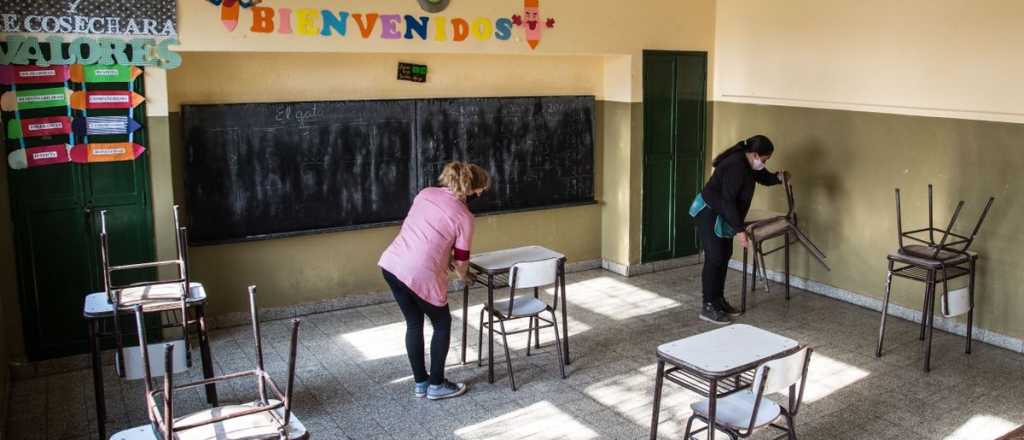 Experto recomienda que se "revoque la restricción escolar"