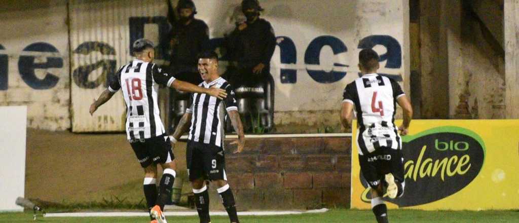 Video: el golazo de Llama, para ver una y mil veces más