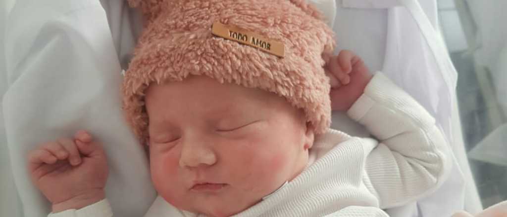 Cobos presentó a su hija Isabella