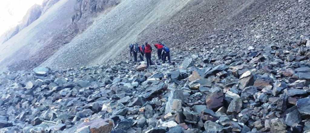 Rescataron los cuerpos de los andinistas hallados en la Cordillera