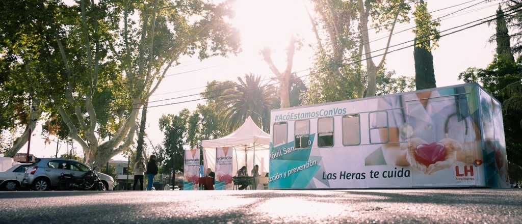 Las Heras ayuda a inscribirse para la vacuna contra el covid