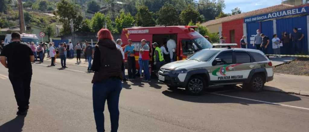 Entró a una guardería y mató a bebés y a dos profesoras, en Brasil