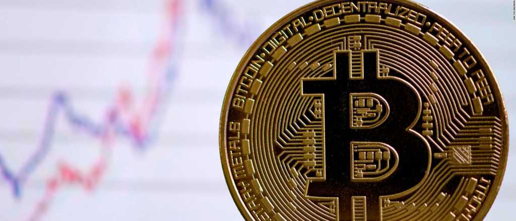 Bitcoin llega al cruce de la muerte y el mercado  mira hacia abajo