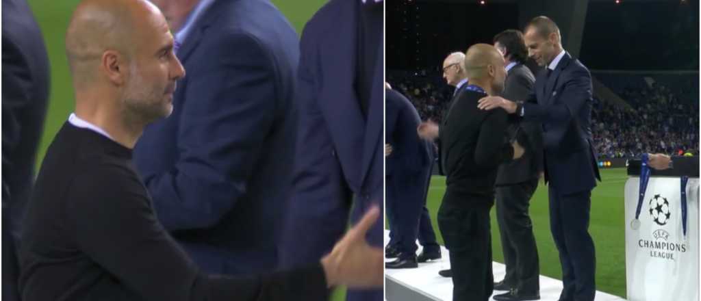 La reacción de Guardiola al recibir la medalla de plata