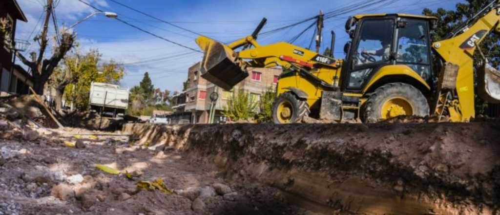 Guaymallén sigue con obras de renovación hidríca