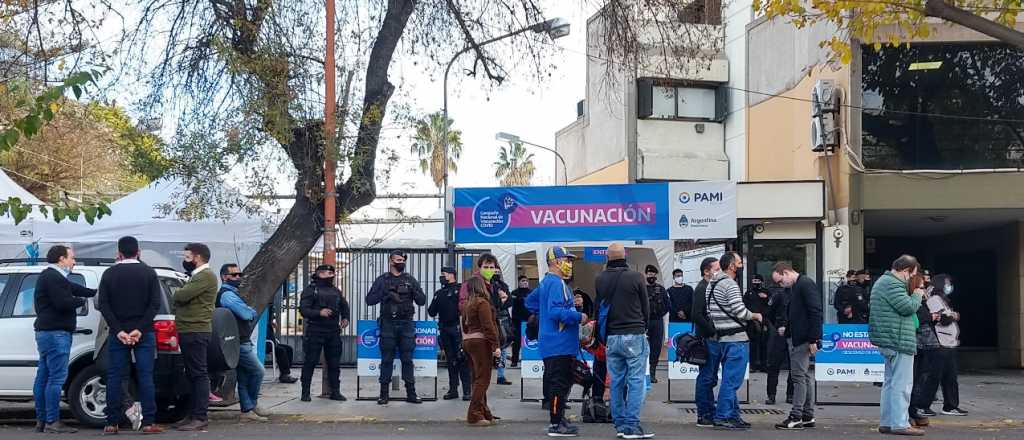 El Presidente esquivó a la prensa y a manifestantes en Ciudad