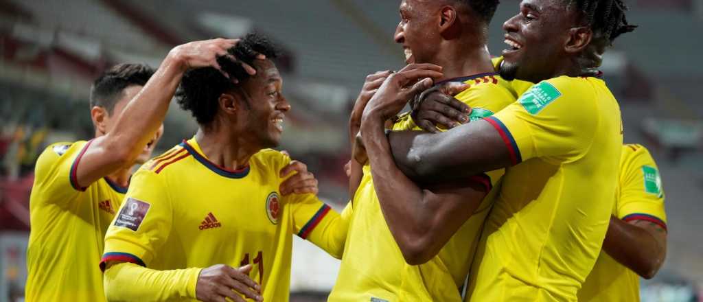 Colombia aplastó a Perú en el debut de Rueda