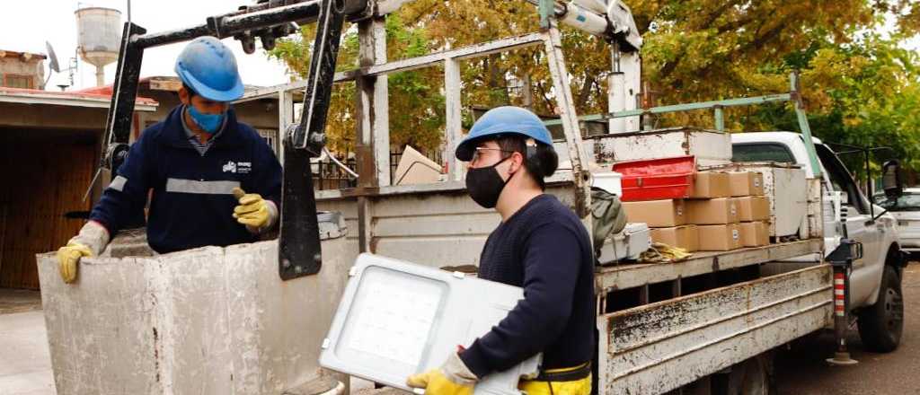 Maipú ya reconvirtió 1.500 cuadras de luces led