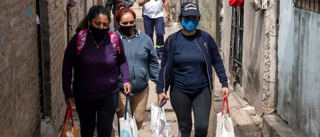 Si cobrás un plan social, te devolverán el 15% de tus compras con débito