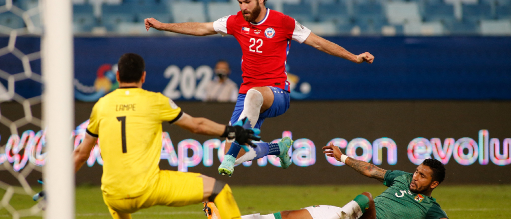 Chile le gano a Bolivia con el gol de un inglés y lidera el grupo de Argentina