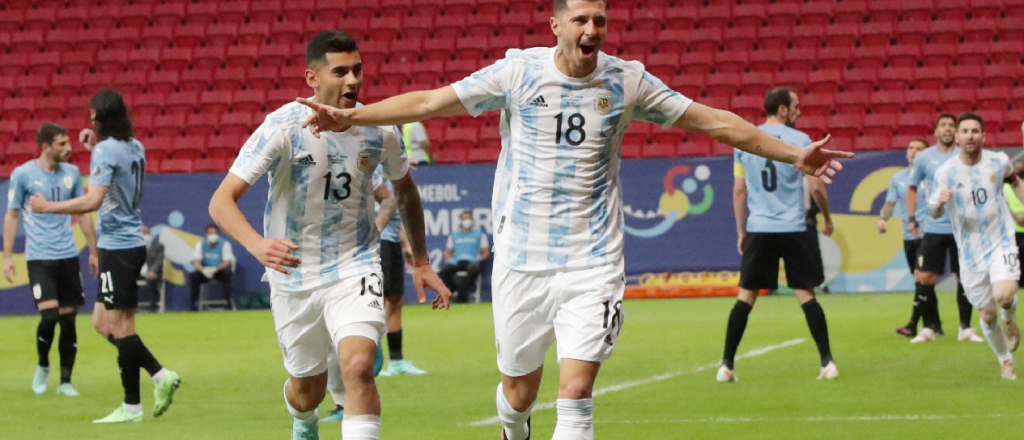 Video: el golazo con suspenso de Argentina contra Uruguay