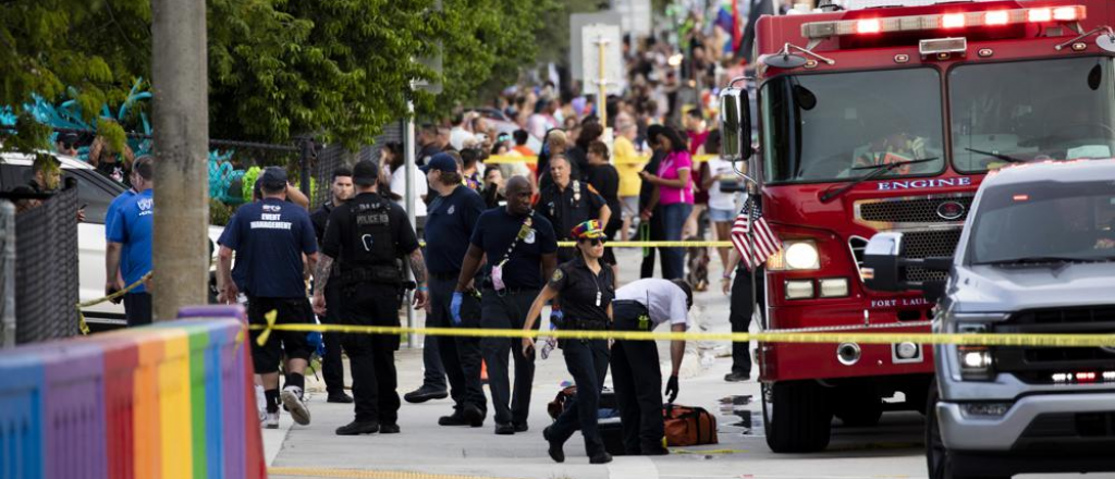 Chocó a una multitud en el desfile del Orgullo Gay en Florida: un muerto