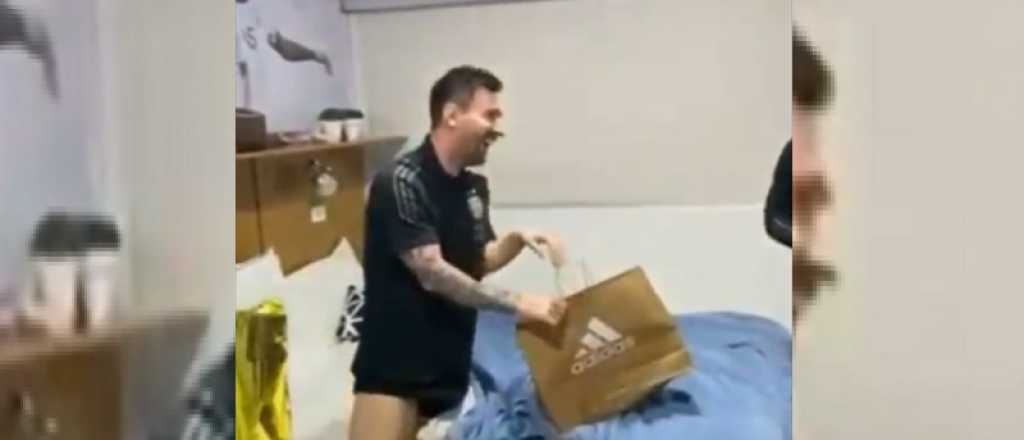 Video: sus compañeros sorprendieron a Messi en su cumpleaños