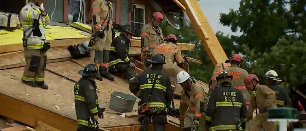 Se derrumbó un edificio en Washington: hay gente atrapada