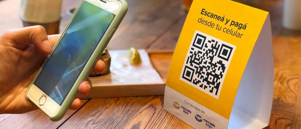 Nuevo conflicto entre los bancos y Mercado Pago por el pago con QR