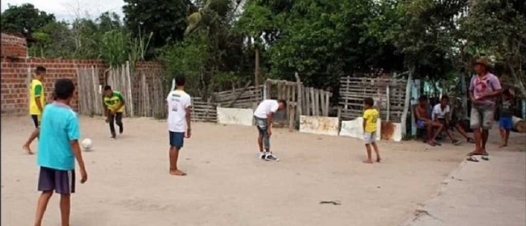 Tiene 14 hijos varones y todos se llaman como jugadores de fútbol