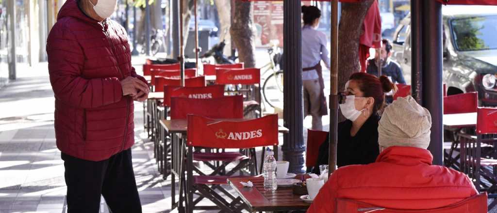 Godoy Cruz: restaurantes y bares de deberán darles agua gratis a clientes