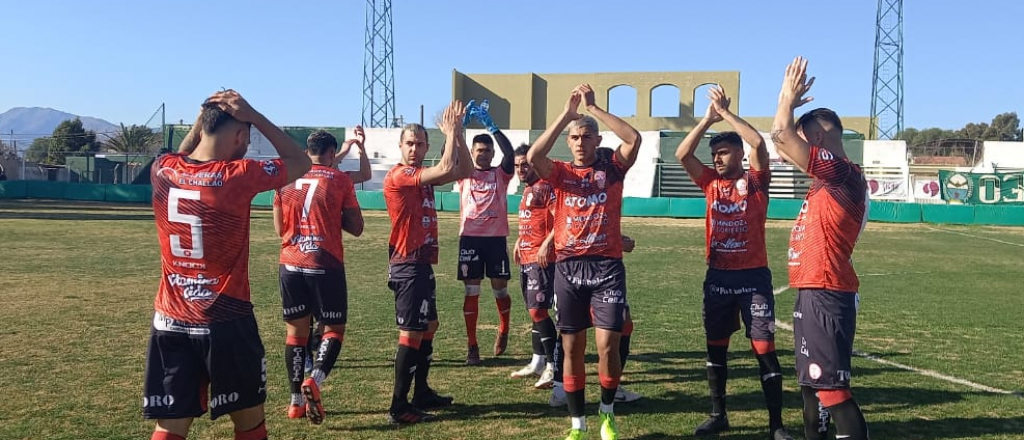 Huracán Las Heras perdió contra el peor equipo del torneo