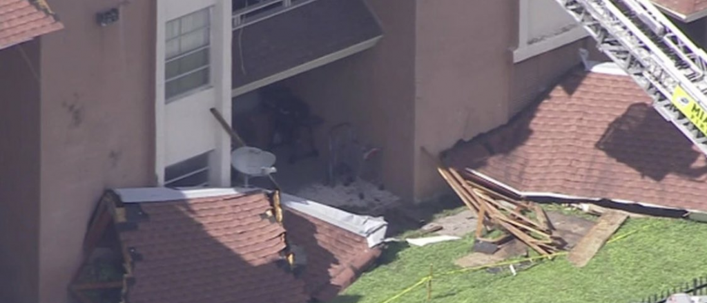 Colapsó parte del techo de un edificio de Miami