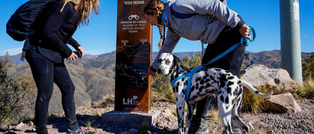 Las Heras renovó la cartelería del Cerro Arco