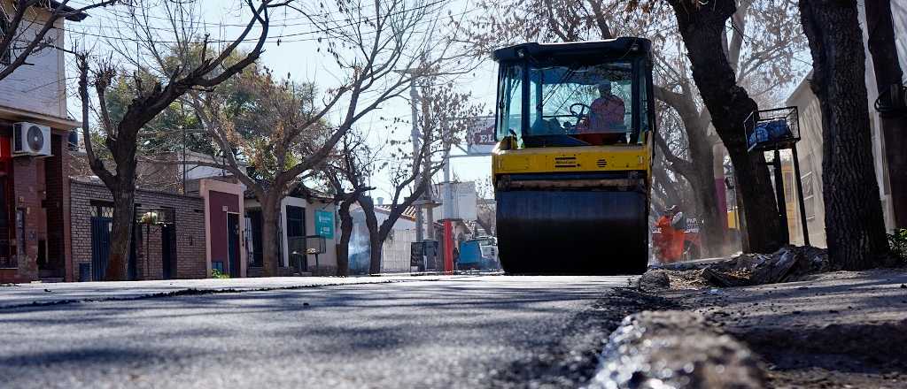 Las Heras avanza con el plan de asfalto urbano