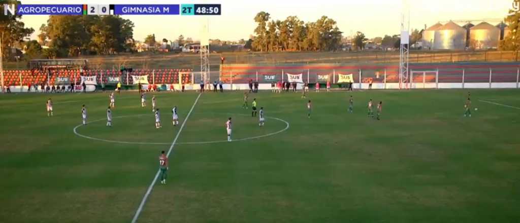 Gimnasia decidió no seguir jugando después del robo