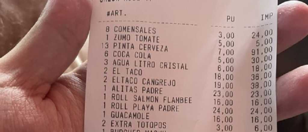 Gastó una fortuna, compartió el ticket y lo "mataron" en Twitter