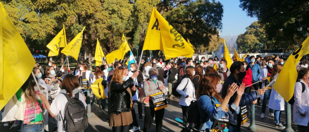 Profesionales de la Salud de Mendoza inician otros dos días de paro