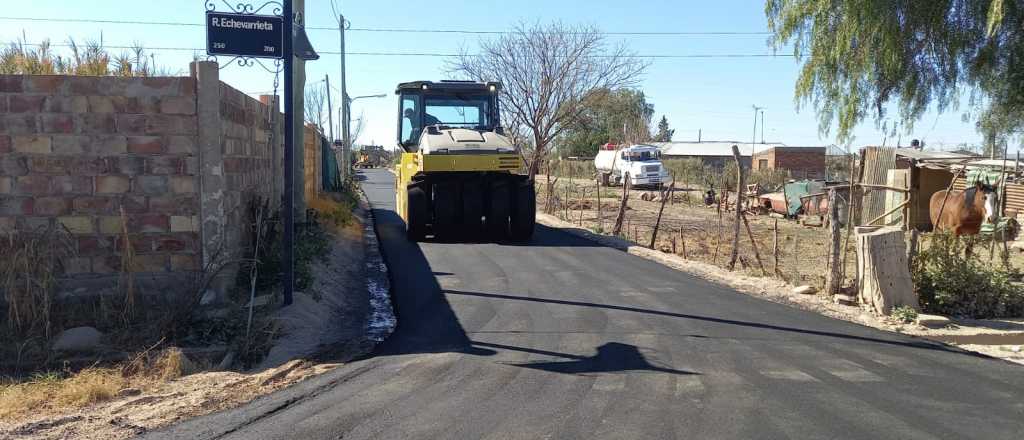 San Rafael asfalta el barrio Echevarrieta, en Cuadro Benegas