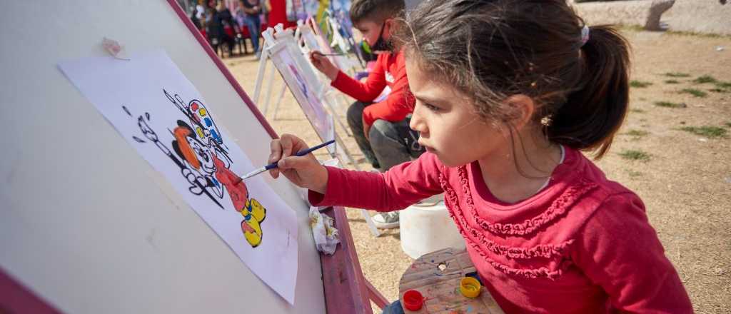 Las Heras sorteó 60 tablets en el Parque de la Niñez