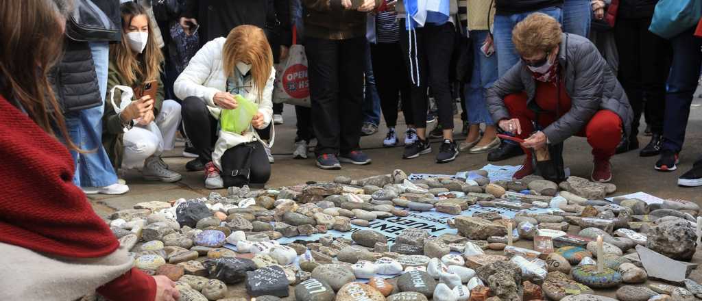 Este sábado harán otra Marcha de las Piedras por las víctimas de Covid