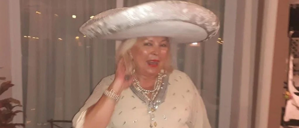 Carrió lloró y se quiere ir del país: fue denunciada por una fiesta