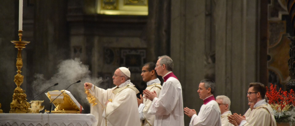 Advierten sobre el uso de aplicaciones para citas gay en el Vaticano