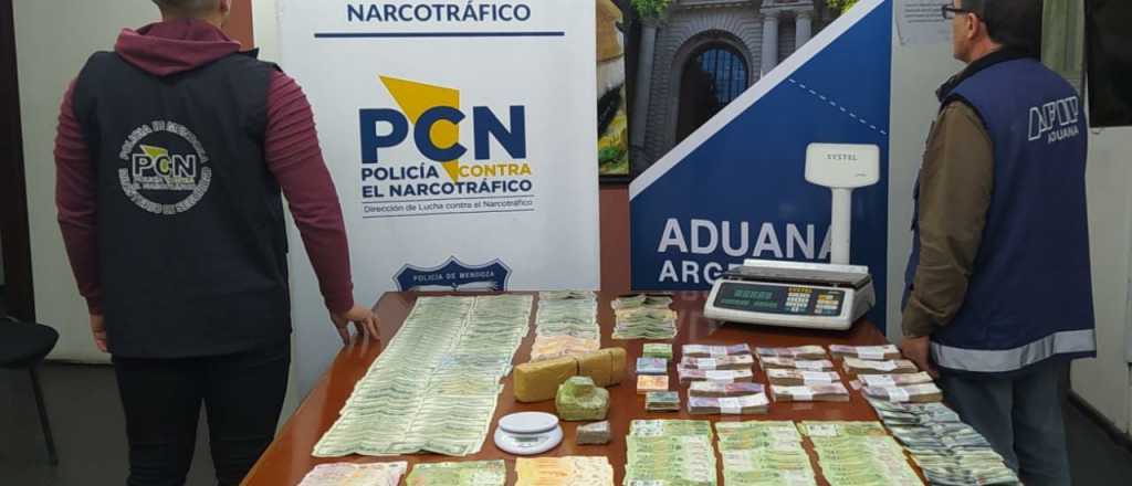 Detuvieron a 4 personas con droga y dinero en Ciudad