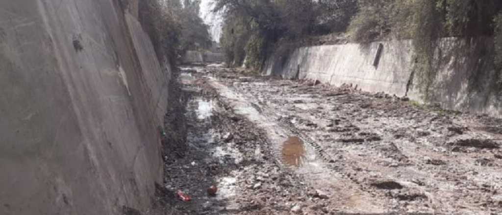 Retiraron todo tipo de basura del colector Sosa en Chacras