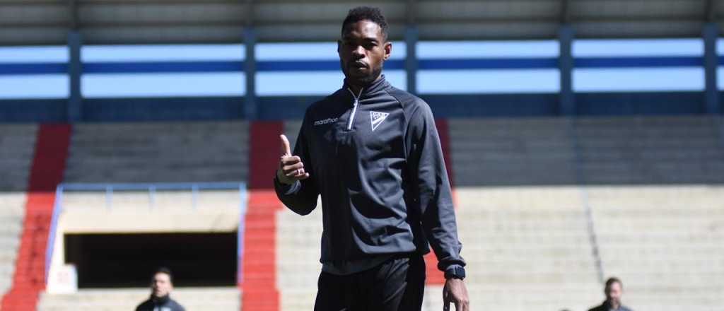 El africano que juega en Bolivia marcará a Messi y quiere su camiseta