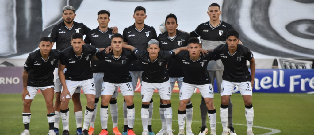 Gimnasia estrenó una nueva camiseta suplente y causó furor