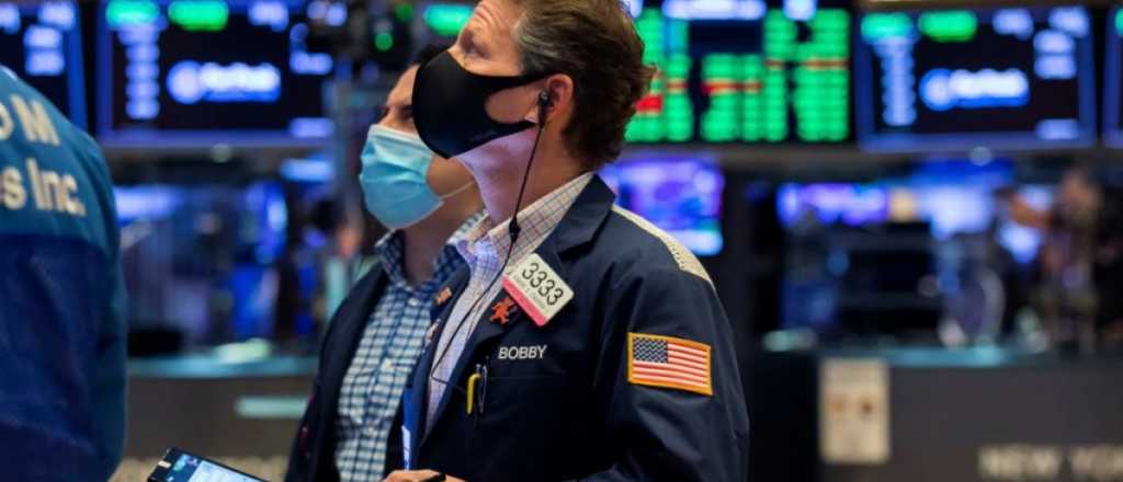 Mejoró el riesgo país pero cayeron las acciones argentinas en Wall Street