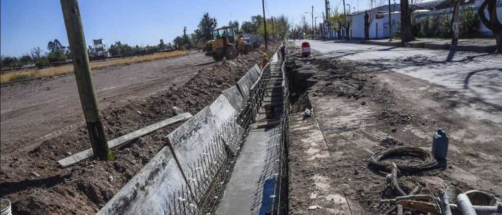 Un niño de dos años cayó a un canal en Maipú