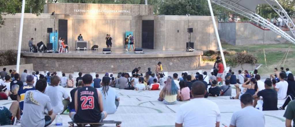 El Día del Estudiante se festeja el martes en el Teatro Gabriela Mistral