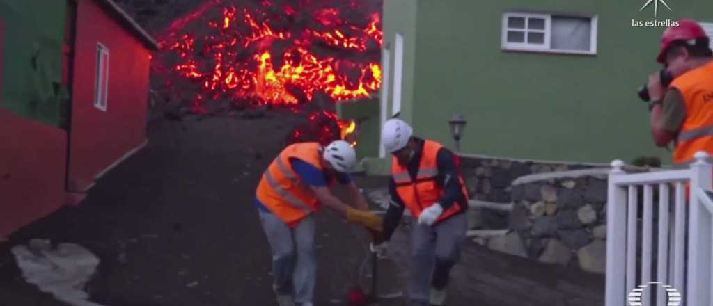 Nuevo río de lava amenaza edificaciones de La Palma