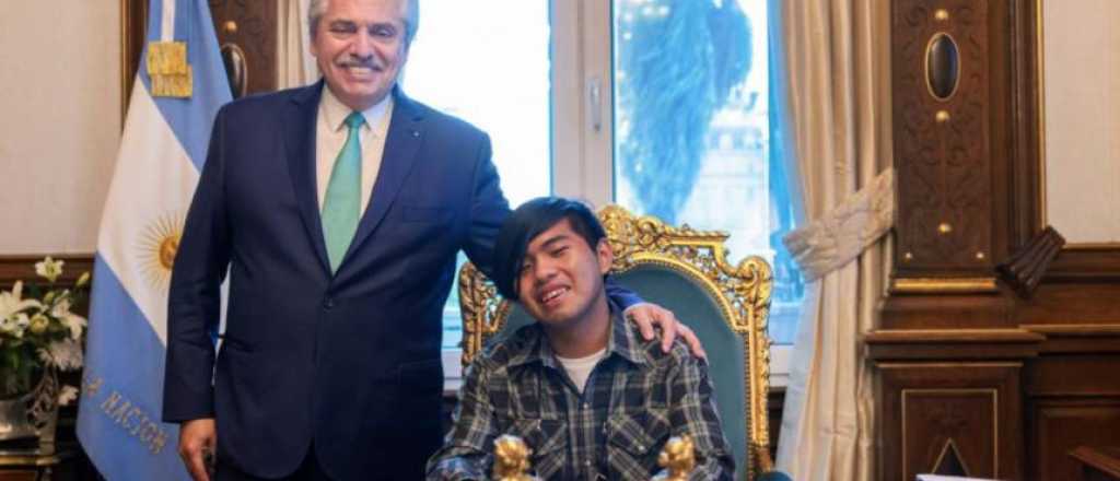 Alberto recibió a joven wichi nominado para un premio internacional