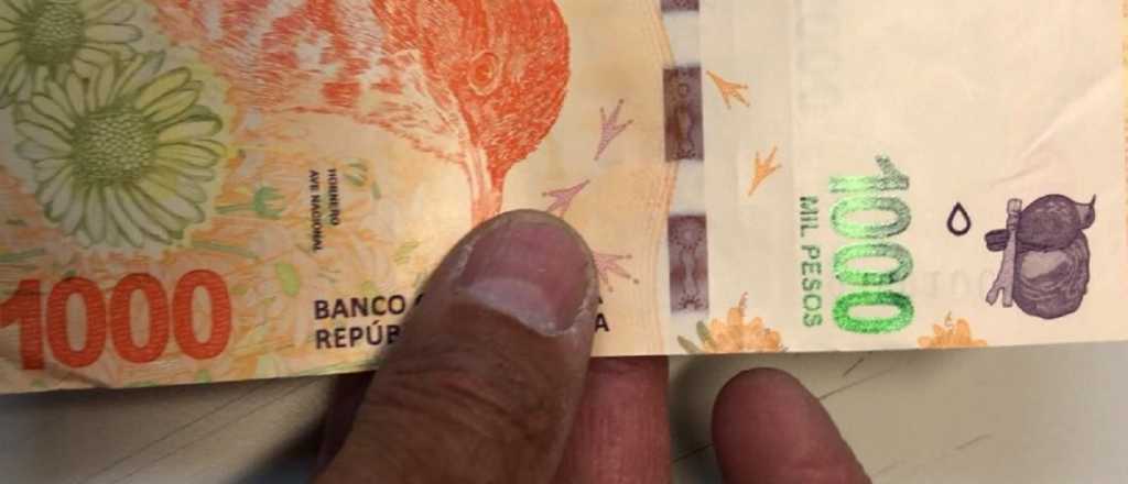 Suben los precios de los billetes con errores poco comunes