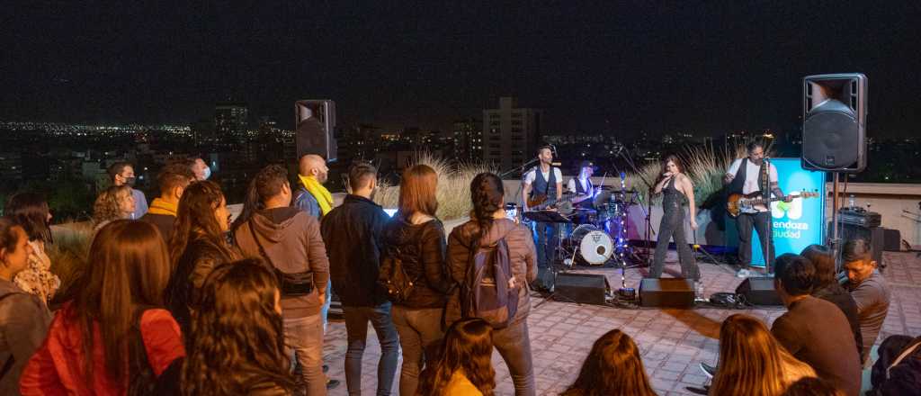 Vino y Música en las Alturas en honor al Día Mundial del Turismo