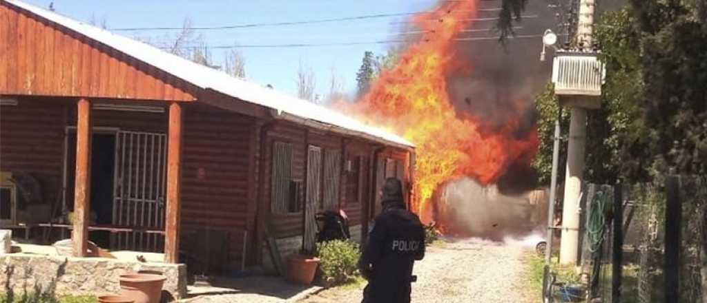 Una familia que perdió todo en un incendio en Luján de Cuyo pide ayuda