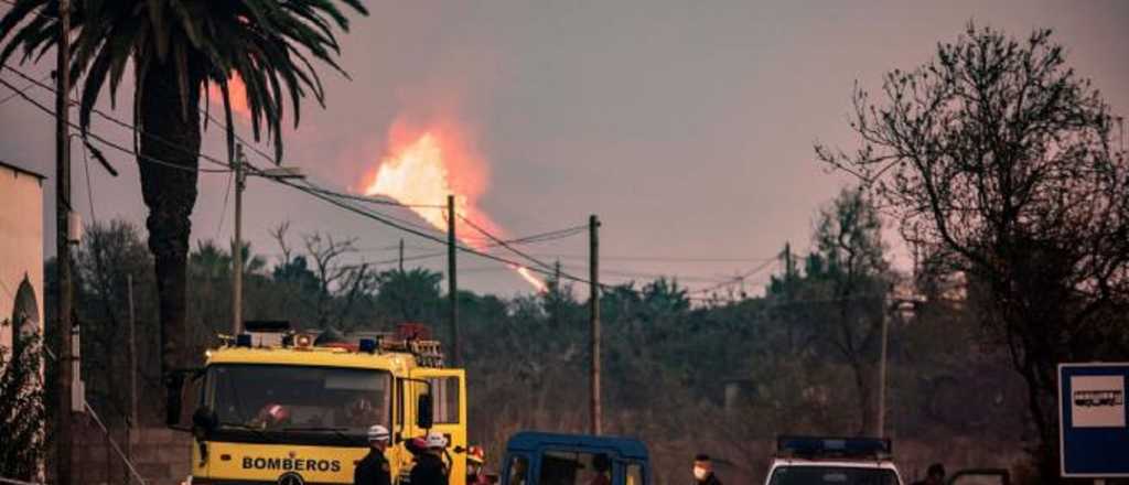 Volcán en La Palma: una nueva boca de lava enciende la alarma