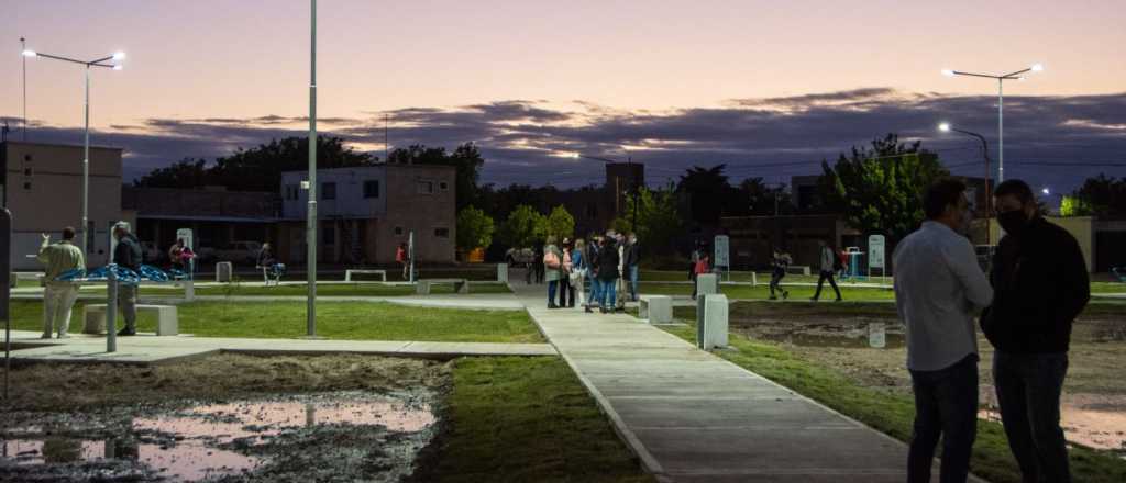 San Martín inauguró dos nuevas plazas