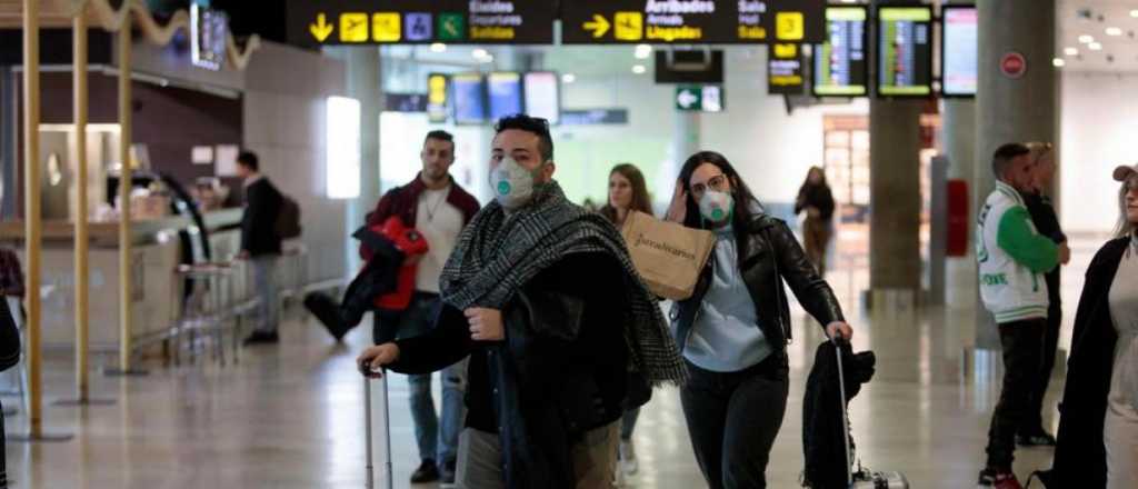 Continúa el caos aéreo mundial por el avance de la variante Ómicron